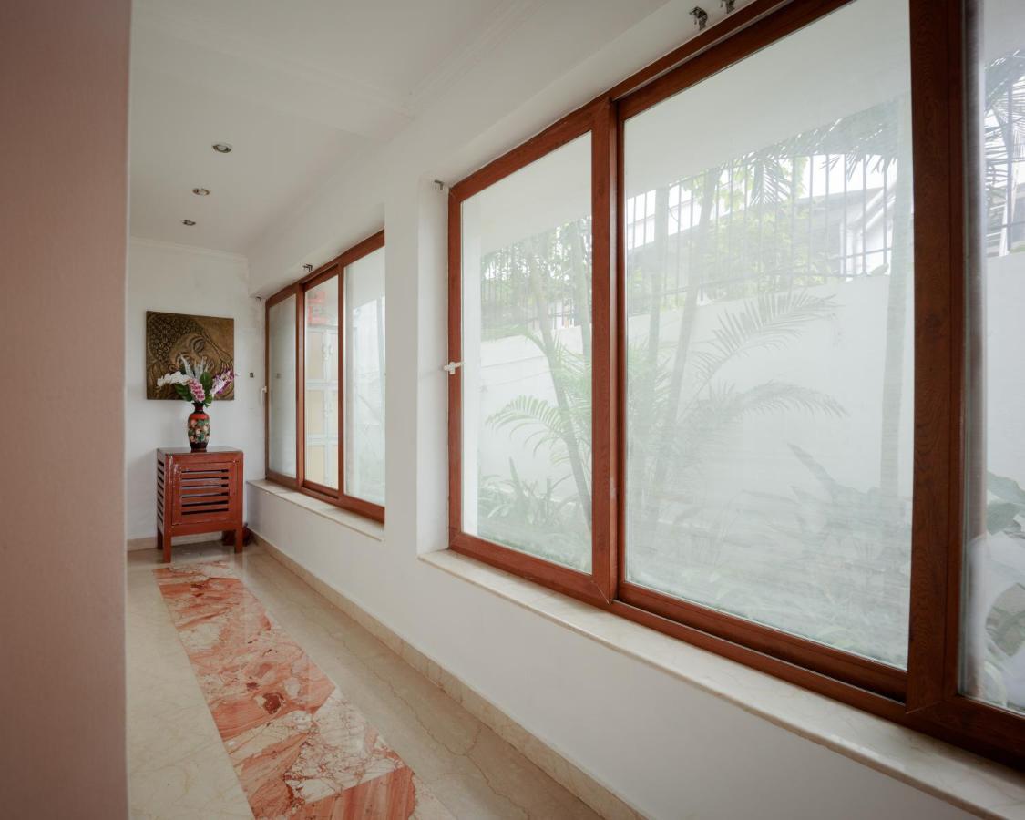 Ocean Suite Goa Dona Paula Esterno foto